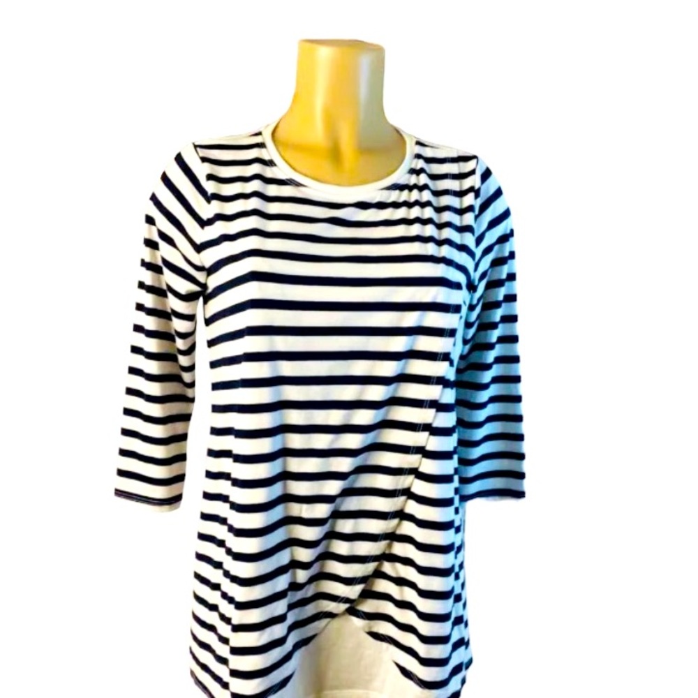 Motherhood Maternity Top Nursing. Sz L